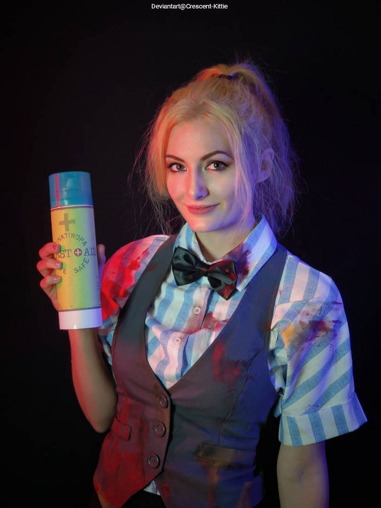 Resident Evil - Outbreak - Cindy Lennox Cosplay character costume portrait
