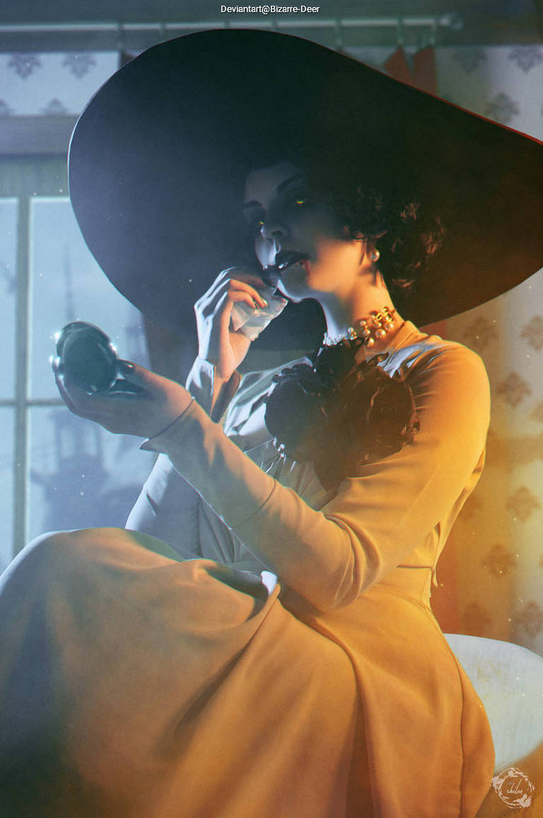 Resident Evil Village - Alcina Dimitrescu Cosplay full body portrait