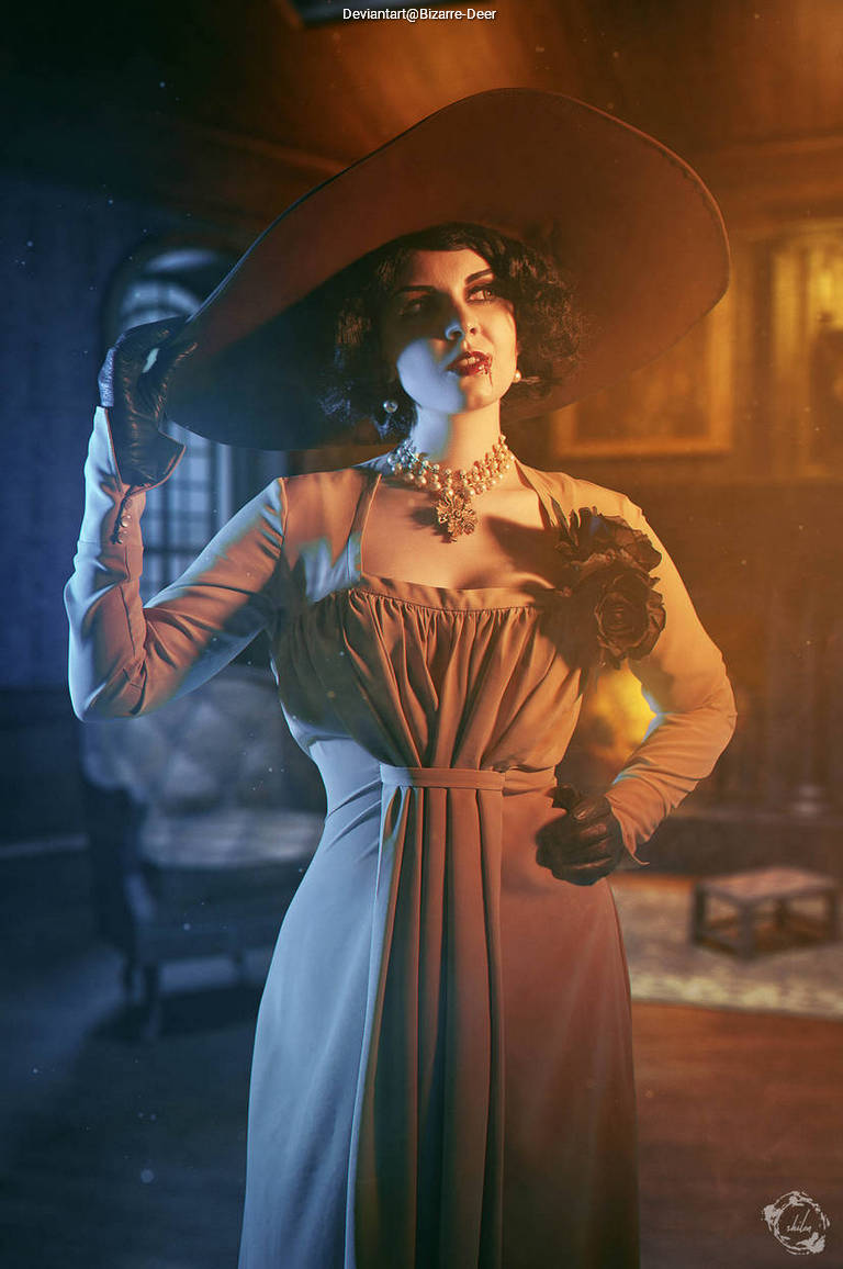 Resident Evil Village - Alcina Dimitrescu Cosplay character costume portrait