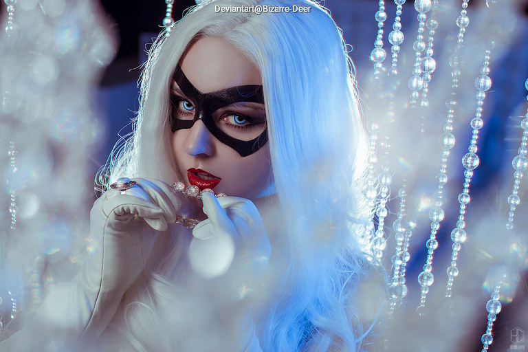 Spider-Man - Felicia Hardy (Black Cat) Cosplay full length character portrait