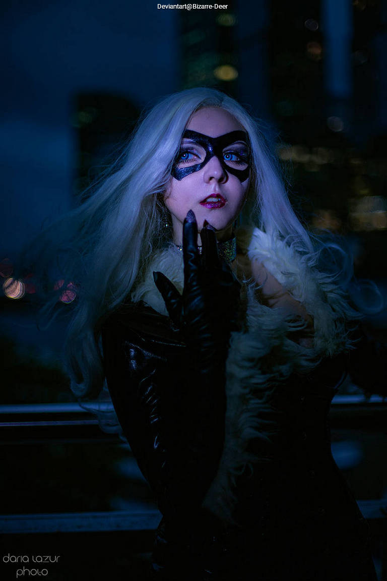 Spider-Man - Felicia Hardy (Black Cat) Cosplay character costume portrait