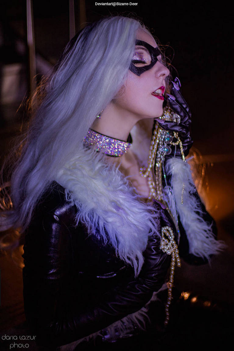 Spider-Man - Felicia Hardy (Black Cat) Cosplay full body portrait