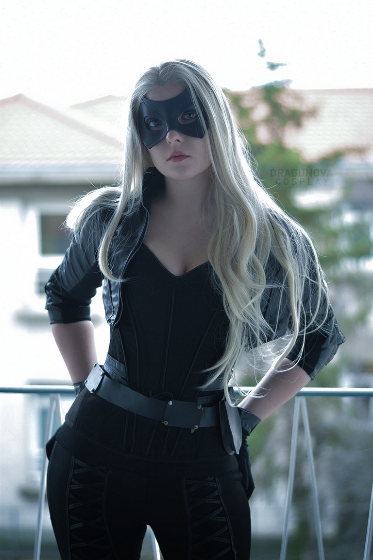 Arrow (TV Series) - Dinah Laurel Lance (Black Canary) Cosplay full body portrait