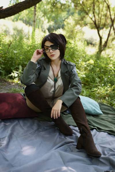Attack on Titan - Hange Zoe Cosplay