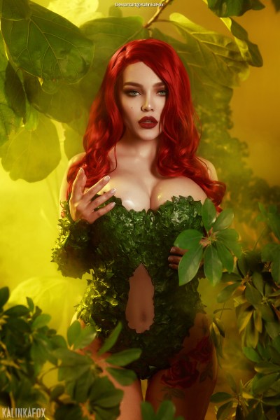 Batman - Poison Ivy (Pamela Lillian Isley) Cosplay