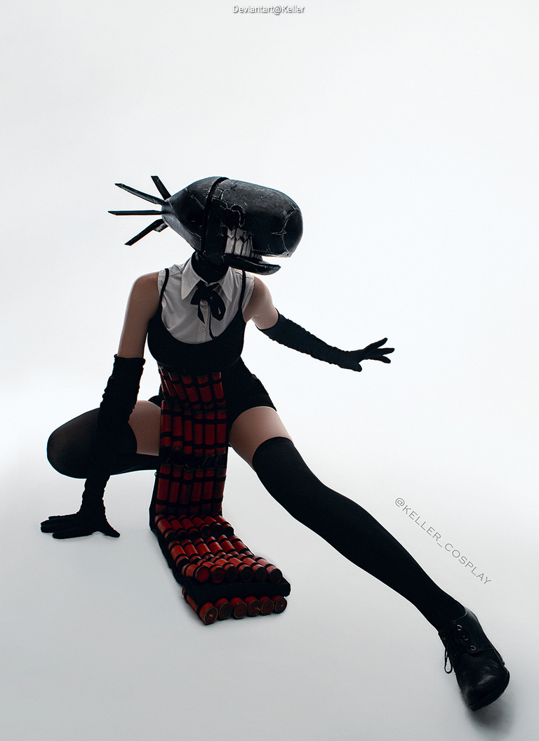 Chainsaw Man - Reze (Bomb Devil) Cosplay full length photo