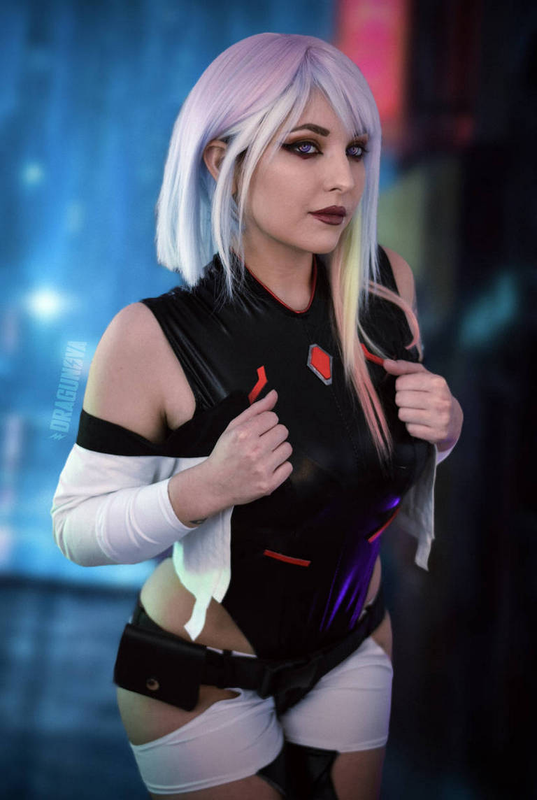 Cyberpunk - Edgerunners - Lucyna Kushinada (Lucy) Cospay full length photo