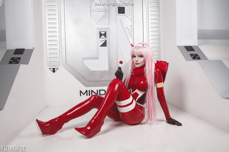 DARLING in the FRANXX - Zero Two (Partner Killer) (Plugsuit) Cosplay full body portrait