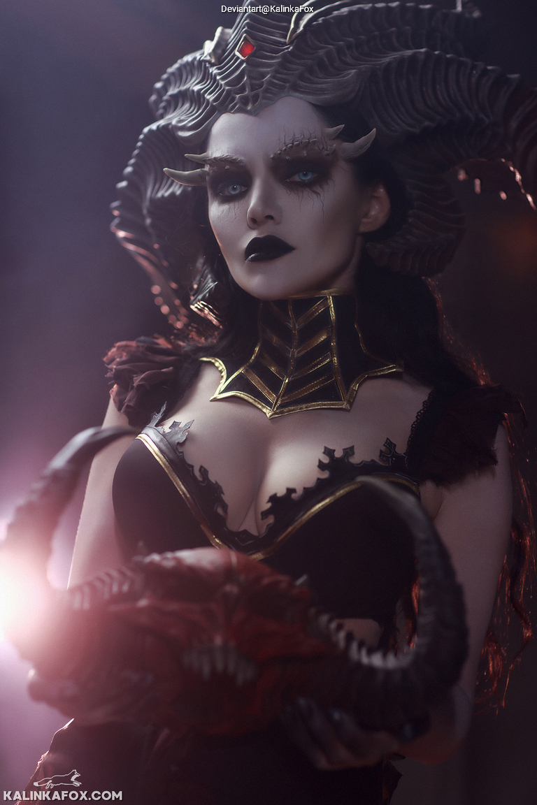 Diablo 4 - Lilith (Daughter of Hatred) (Lingerie) Cosplay character costume portrait