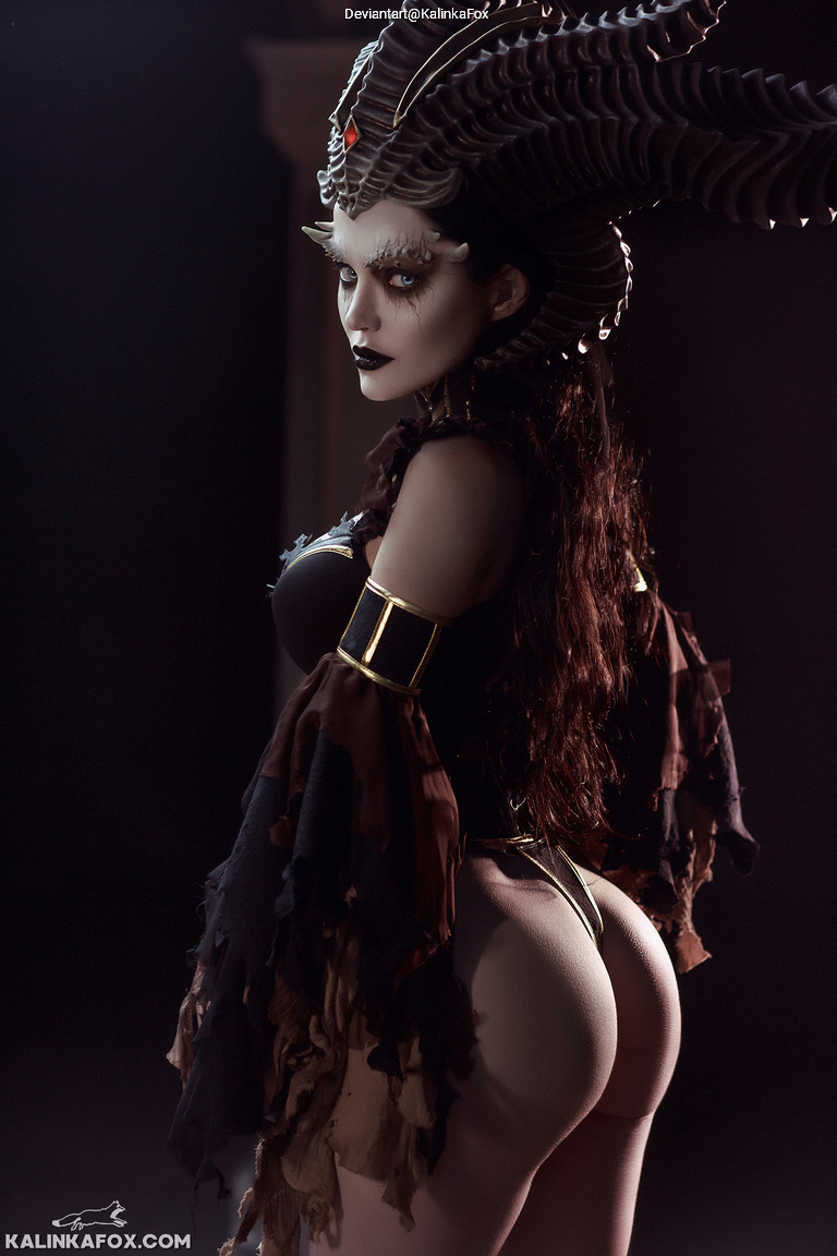 Diablo 4 - Lilith (Daughter of Hatred) (Lingerie) Cosplay character portrait photography