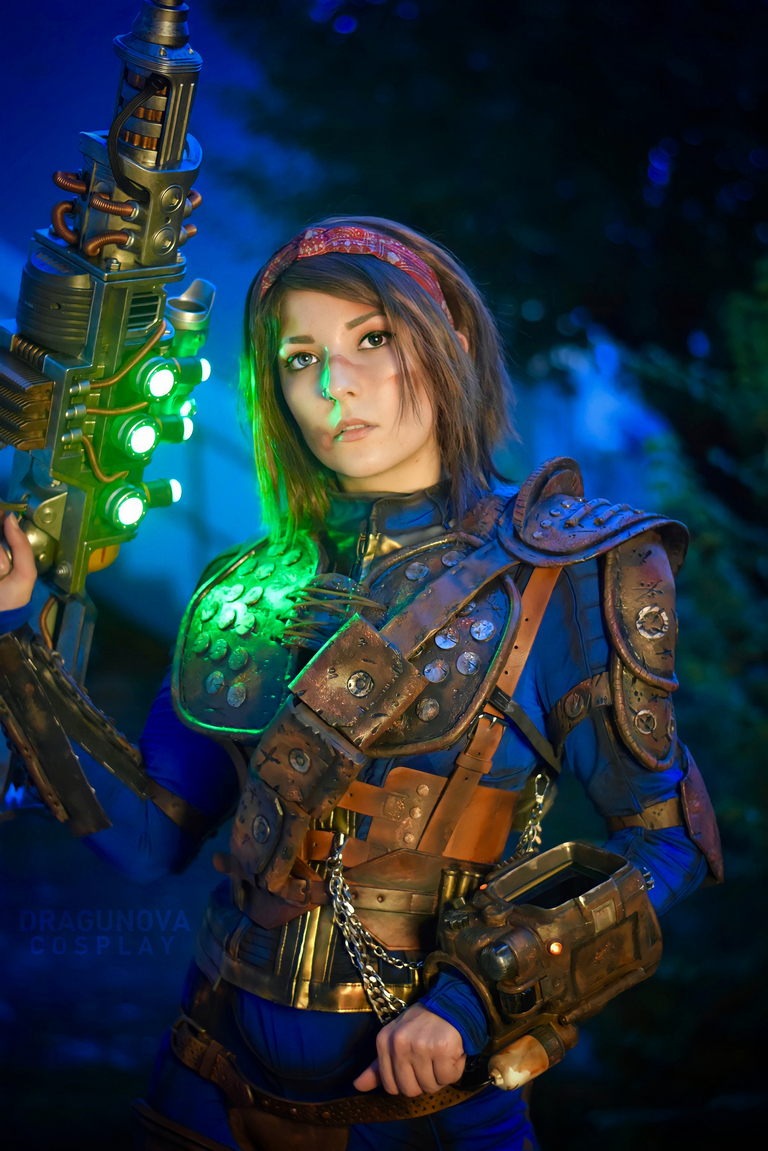 Fallout 76 - Sole Survivor Cosplay full body character photo