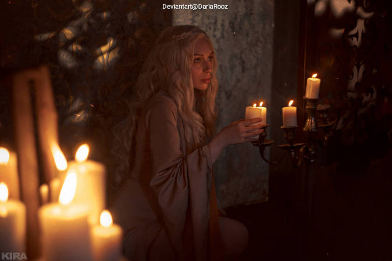 Game of Thrones - Daenerys Targaryen Cosplay character costume portrait