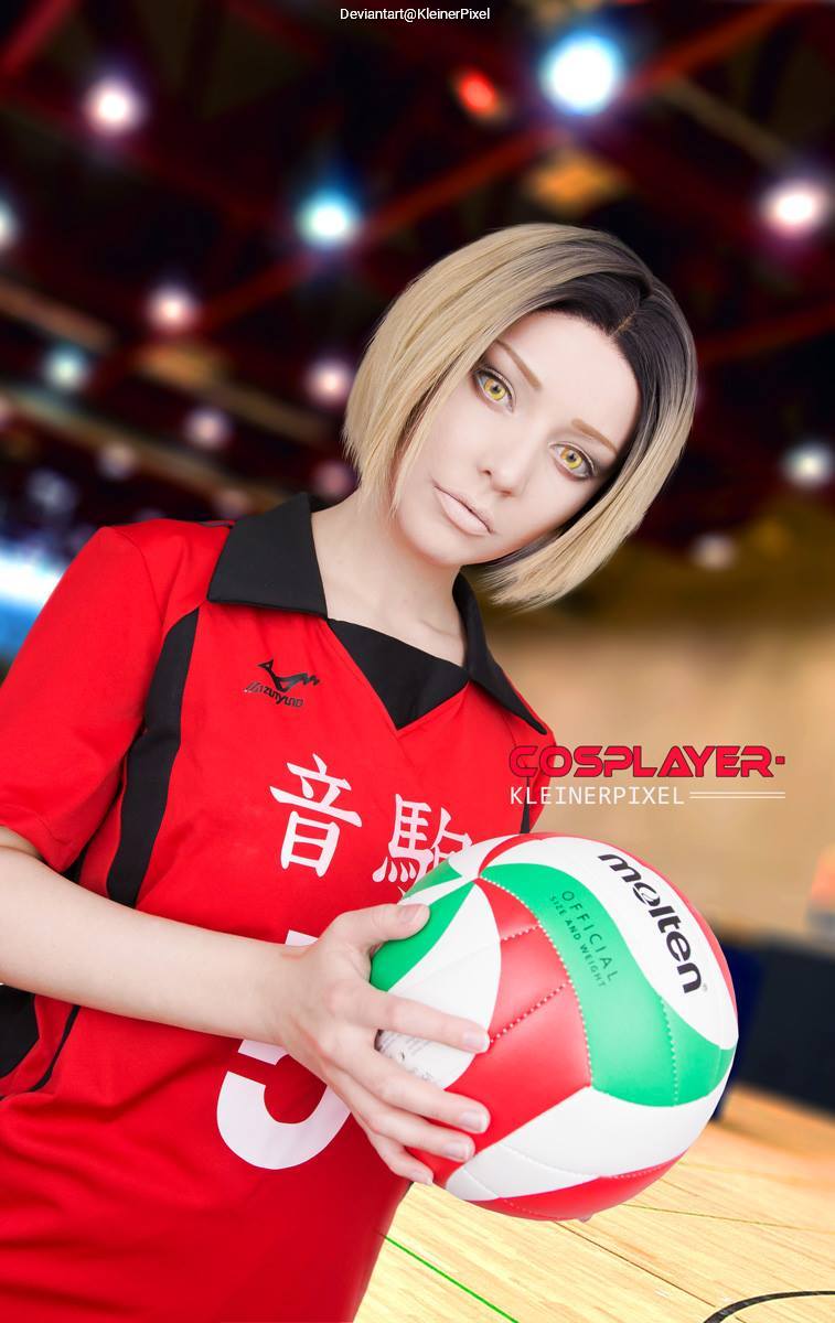 Haikyu!! - Kenma Kozume Cosplay full body portrait