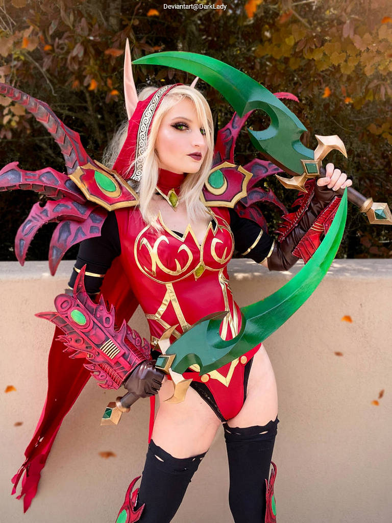 Heroes of the Storm - Valeera Sanguinar (Shadow of the Uncrowned) Cosplay full length photo