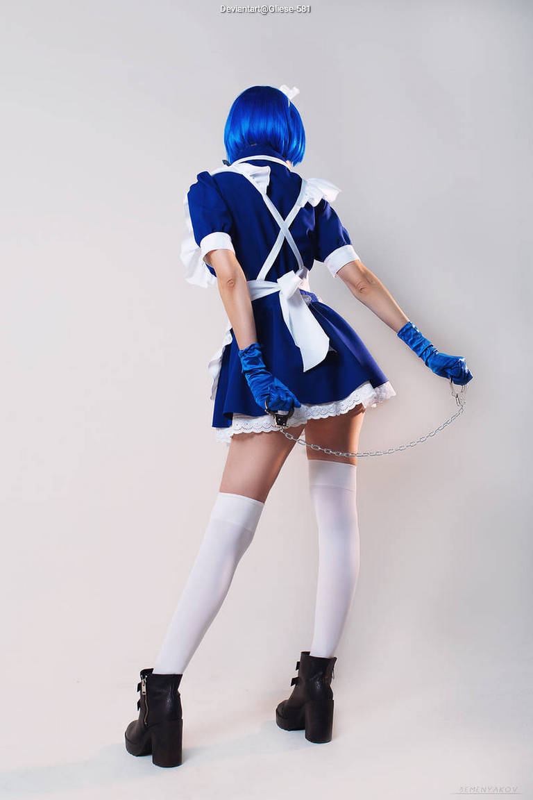Ikki Tousen - Shimei Ryomou (Maid) Cosplay character costume portrait