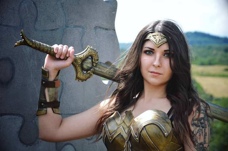 Justice League - Diana Prince (Diana of Themyscira) (Wonder Woman) Cosplay full body portrait