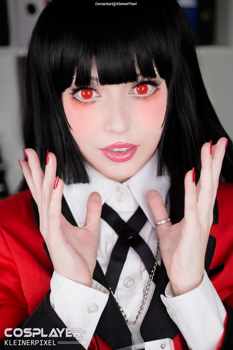 Kakegurui - Compulsive Gambler - Yumeko Jabami Cosplay - body photo