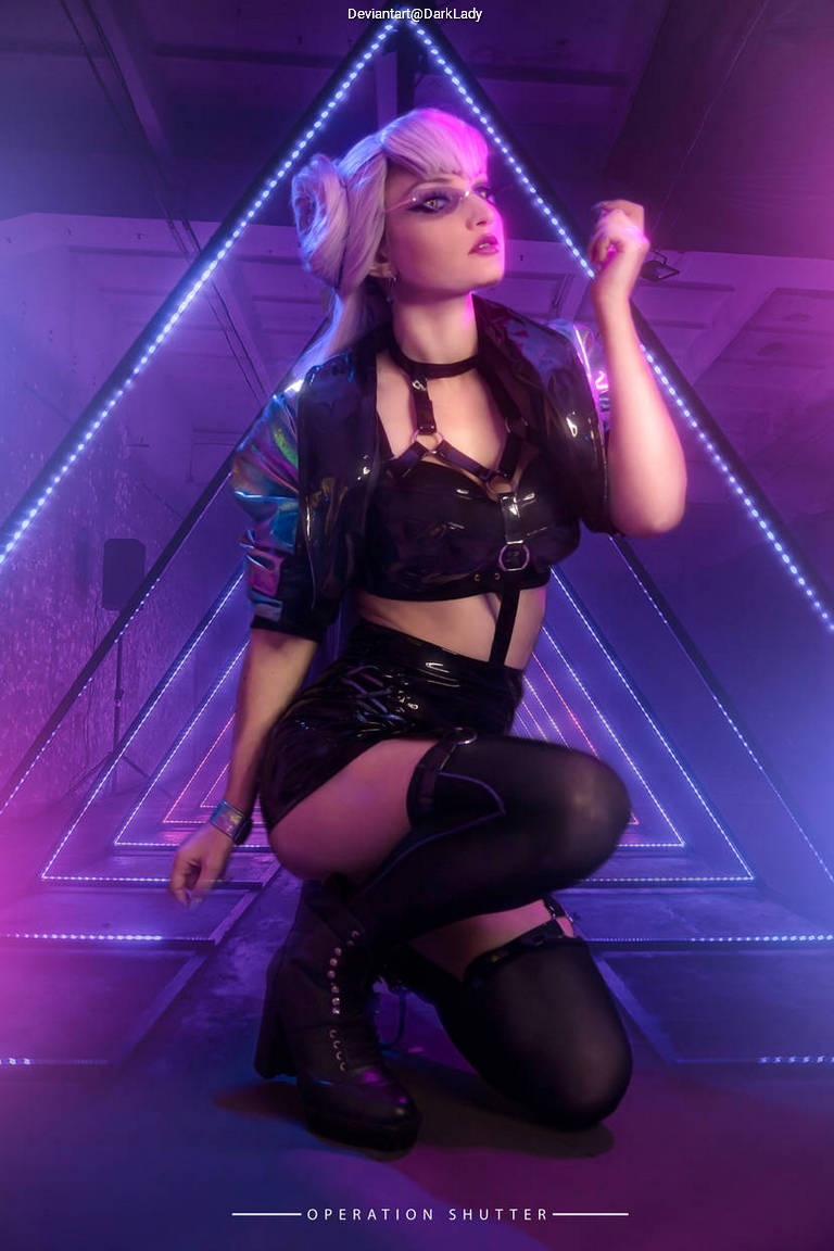 League of Legends - Evelynn (Agonys Embrace) (KDA) Cosplay full body portrait