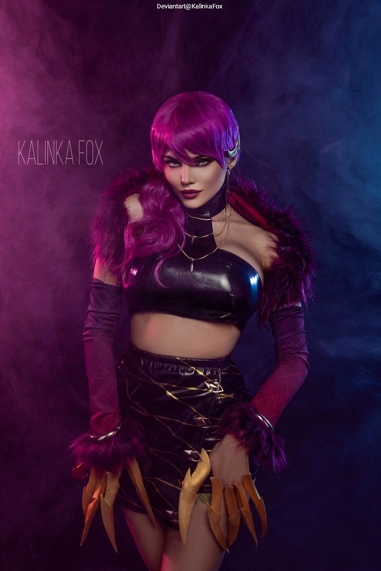 League of Legends - Evelynn (Agonys Embrace) (KDA) Cosplay full body portrait