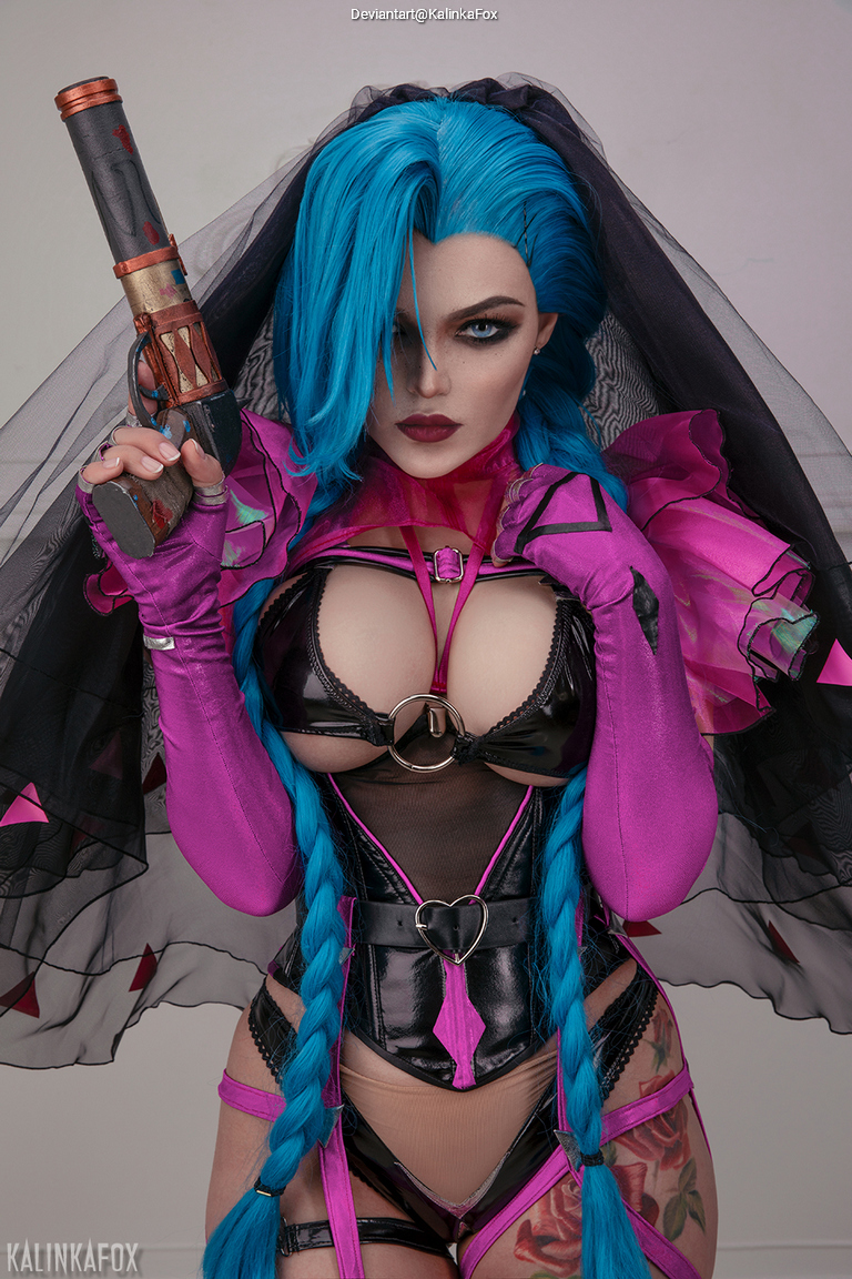 League of Legends - Jinx (The Loose Cannon) (Lingerie) Cosplay character portrait photography