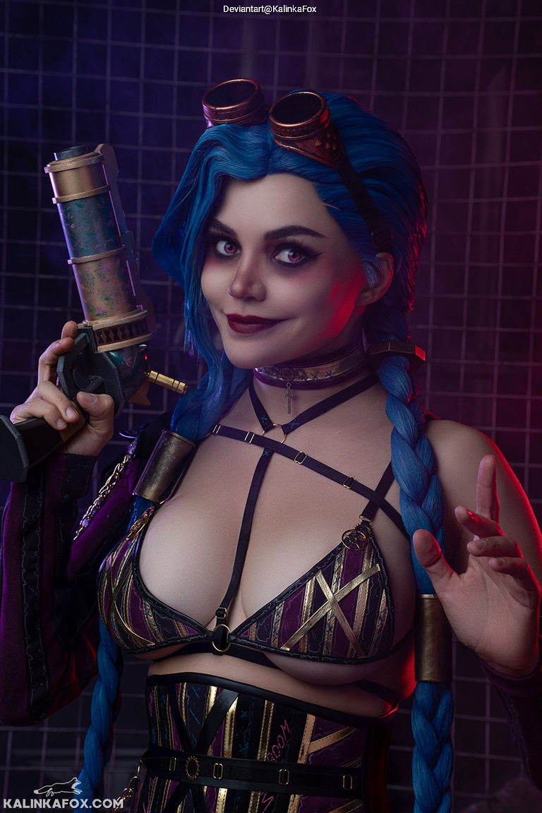 League of Legends - Jinx (The Loose Cannon) (Lingerie) Cosplay full body character photo