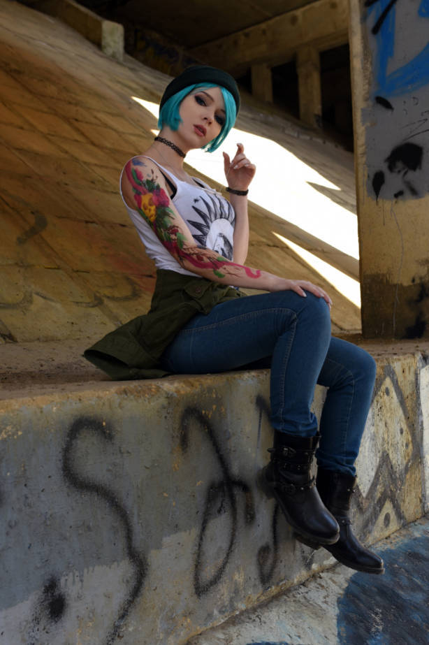 Life Is Strange - Before the Storm - Chloe Elizabeth Price (Captain Bluebeard) Cosplay costume showcase portrait