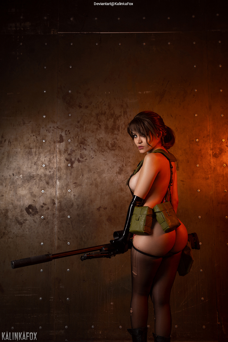 Metal Gear Solid 5 - The Phantom Pain - Sniper “Quiet” (Tixij) Cosplay full length photo