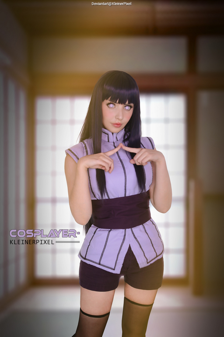 Naruto - Hinata Hyuga Cosplay full body portrait
