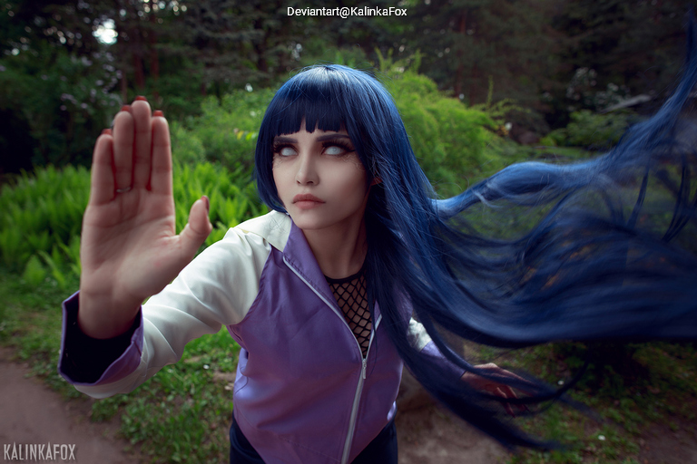 Naruto - Hinata Hyuga Cosplay full body character photo