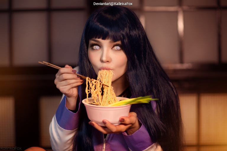 Naruto - Hinata Hyuga Cosplay full length character portrait