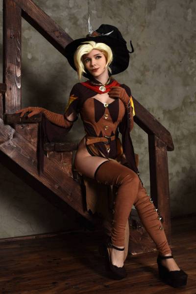 Overwatch - Mercy (Angela Ziegler) (Witch) Cosplay