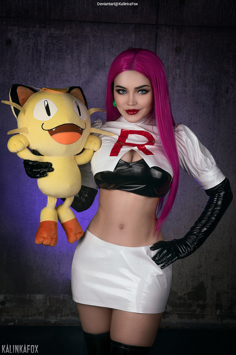 Pokemon - Jessie Cosplay full length photo