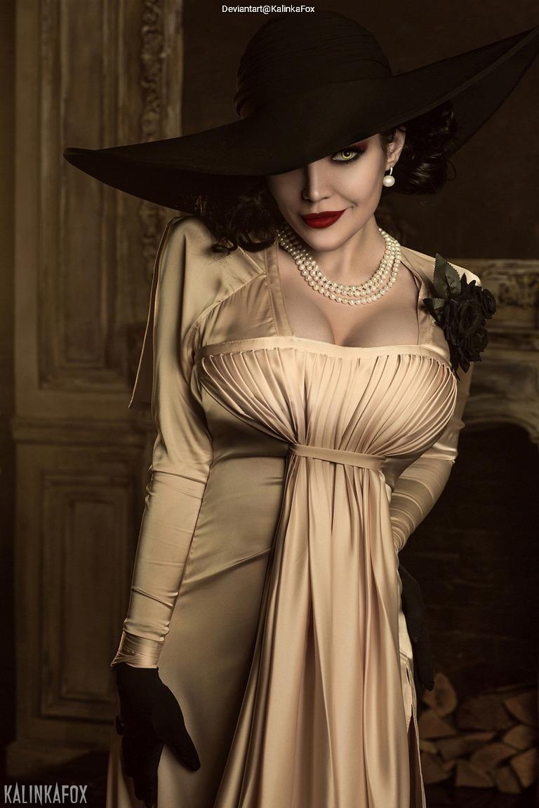 Resident Evil Village - Alcina Dimitrescu Cosplay full length character portrait