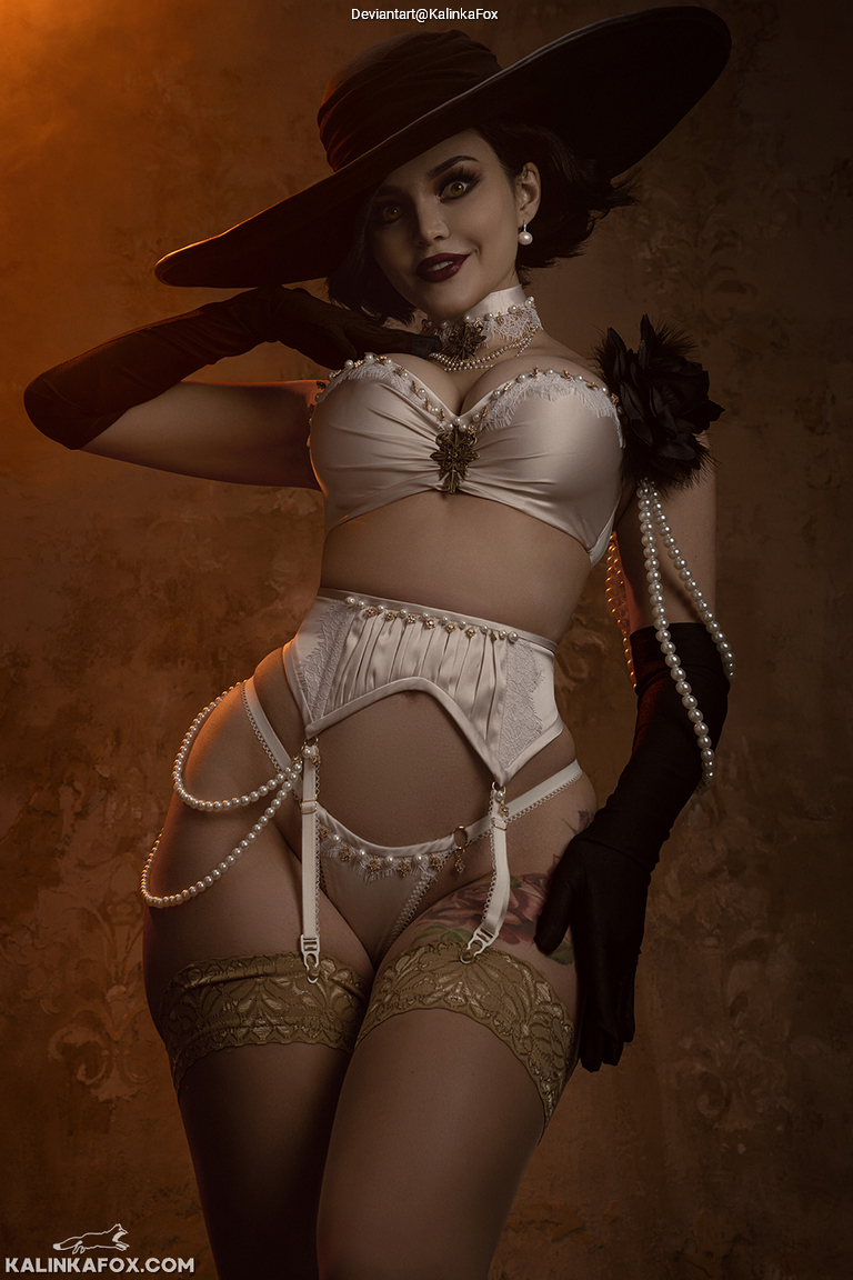 Resident Evil Village - Alcina Dimitrescu (Lingerie) Cosplay character portrait photography