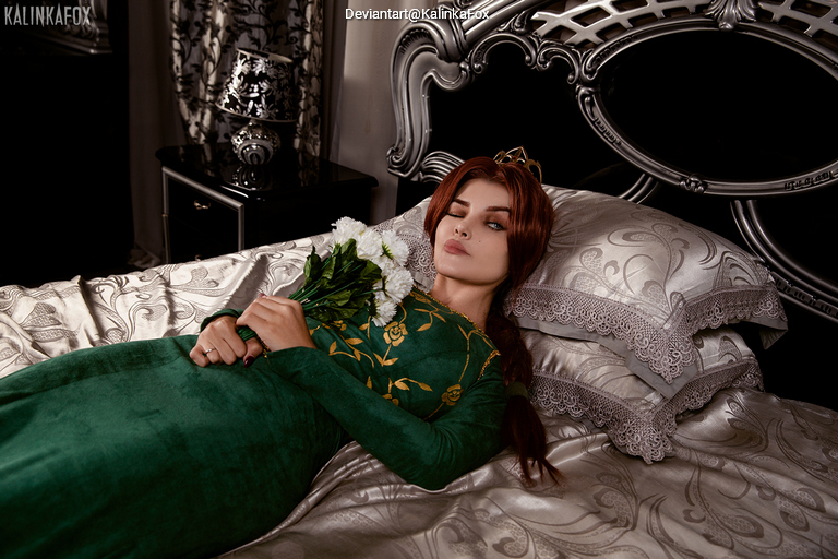 Shrek - Fiona (The Princess) Cosplay - character recreation portrait
