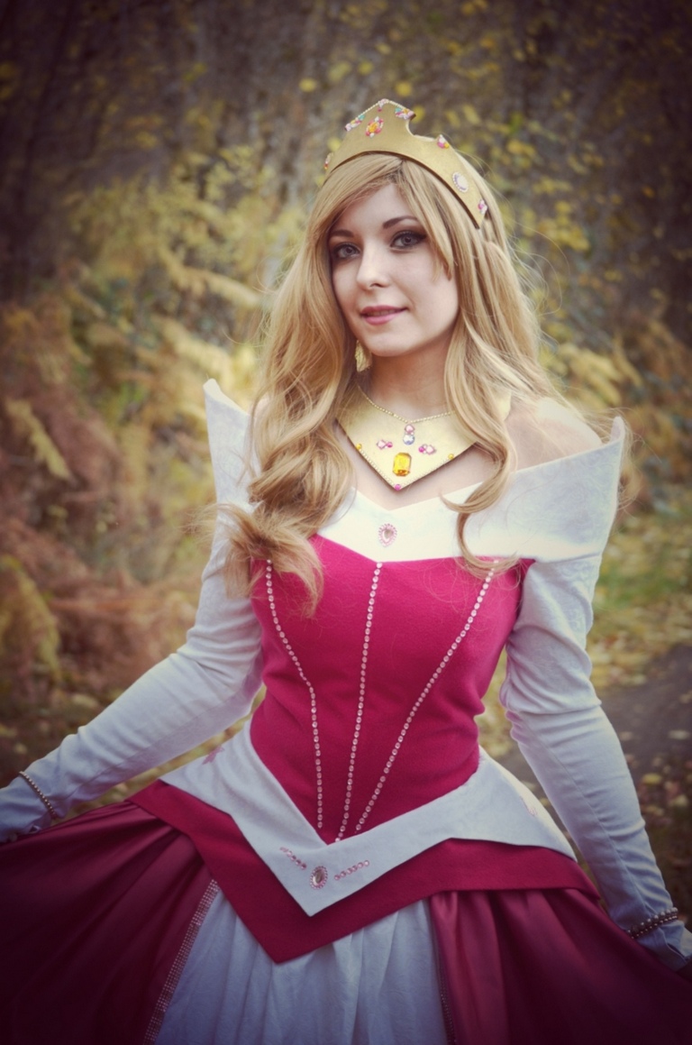 Sleeping Beauty - Princess Aurora (Briar Rose) Cosplay - anime costume