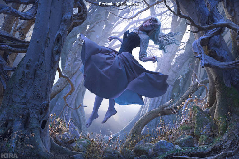 Sleeping Beauty - Princess Aurora (Briar Rose) Cosplay full length photo