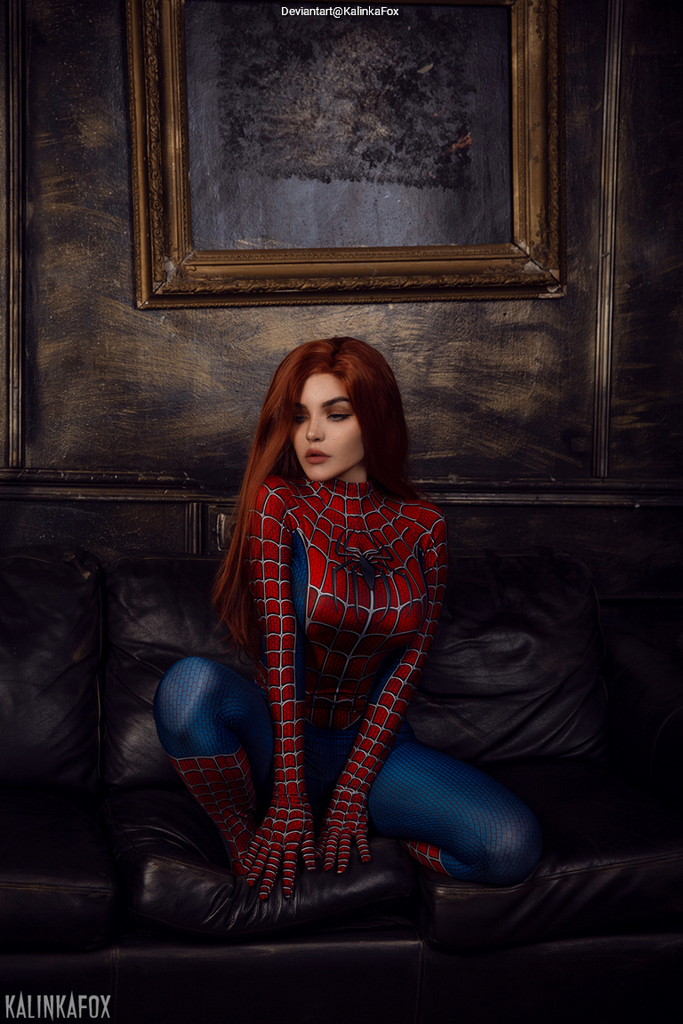 Spider-Man - Mary Jane Watson Cosplay - sophisticated character portrait