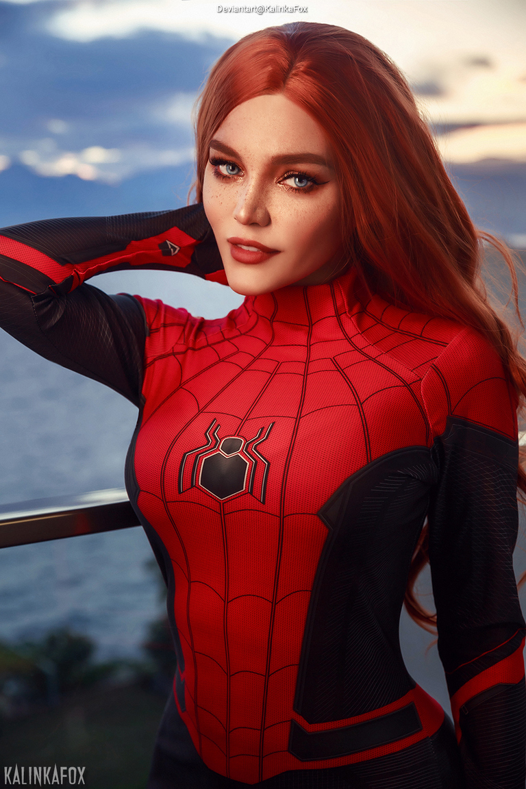 Spider-Man - Mary Jane Watson Cosplay - elegant character representation