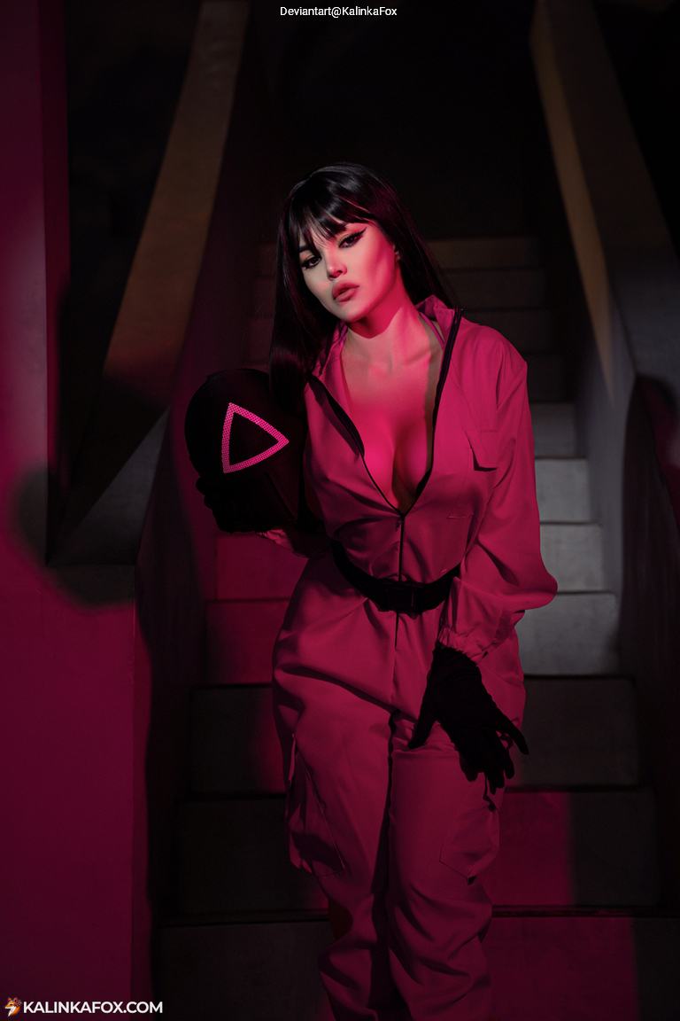 Squid Game - Pink Guards (Female) Cosplay full body character photo