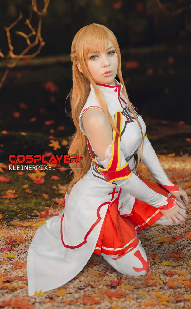 Sword Art Online - Yuuki Asuna (Titania) Cosplay full length photo