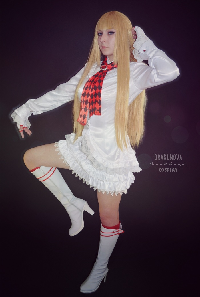Tekken 6 - Bloodline Rebellion - Lili (Emilie De Rochefort) (Platinum Grace) Cosplay full length photo
