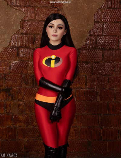 The Incredibles - Little Miss Disappear (Violet Parr) Cosplay