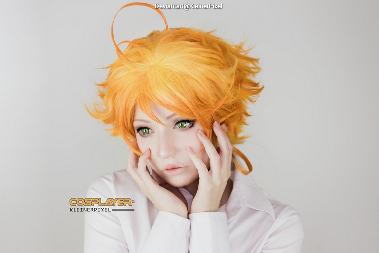The Promised Neverland - Emma (Antenna) Cosplay character costume portrait