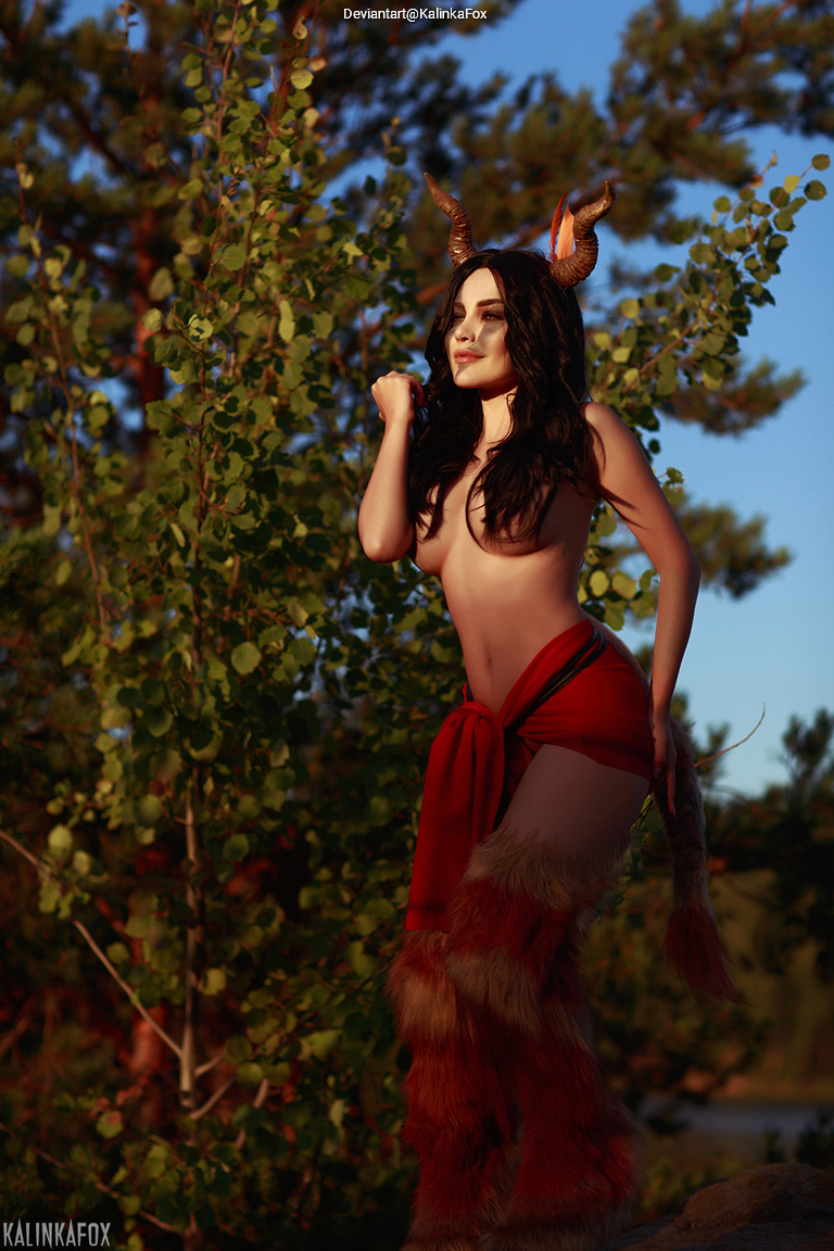 The Witcher 3 - Wild Hunt - Succubus Cosplay full body portrait