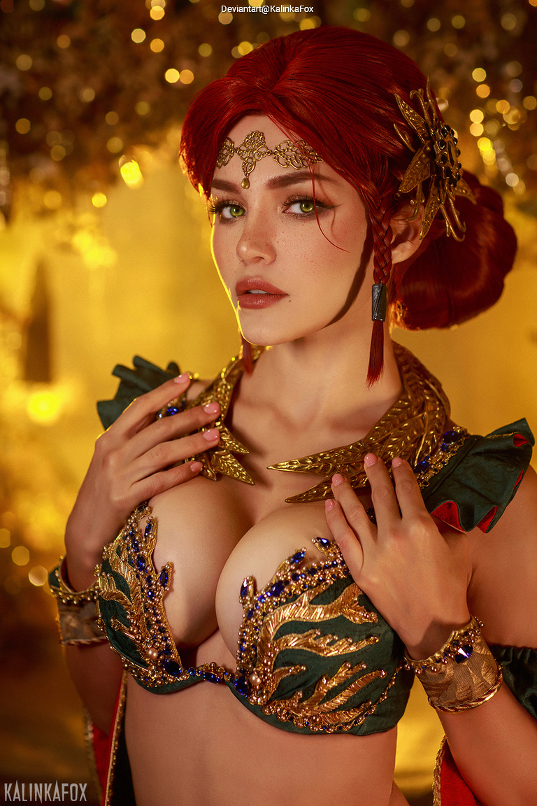 The Witcher 3 - Wild Hunt - Triss Merigold (Fourteenth of the Hill) (Concept) Cosplay full length photo