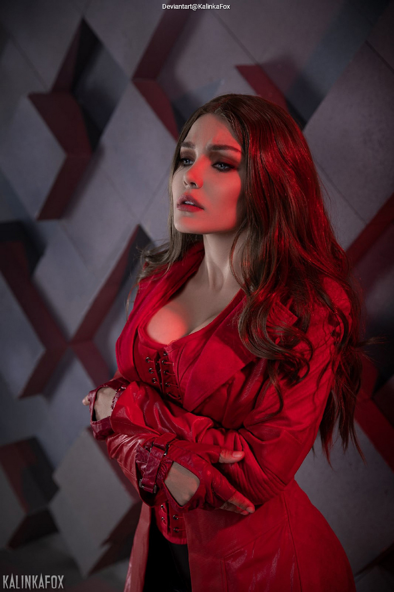 WandaVision - Wanda Django Maximoff (Scarlet Witch) Cosplay full body portrait