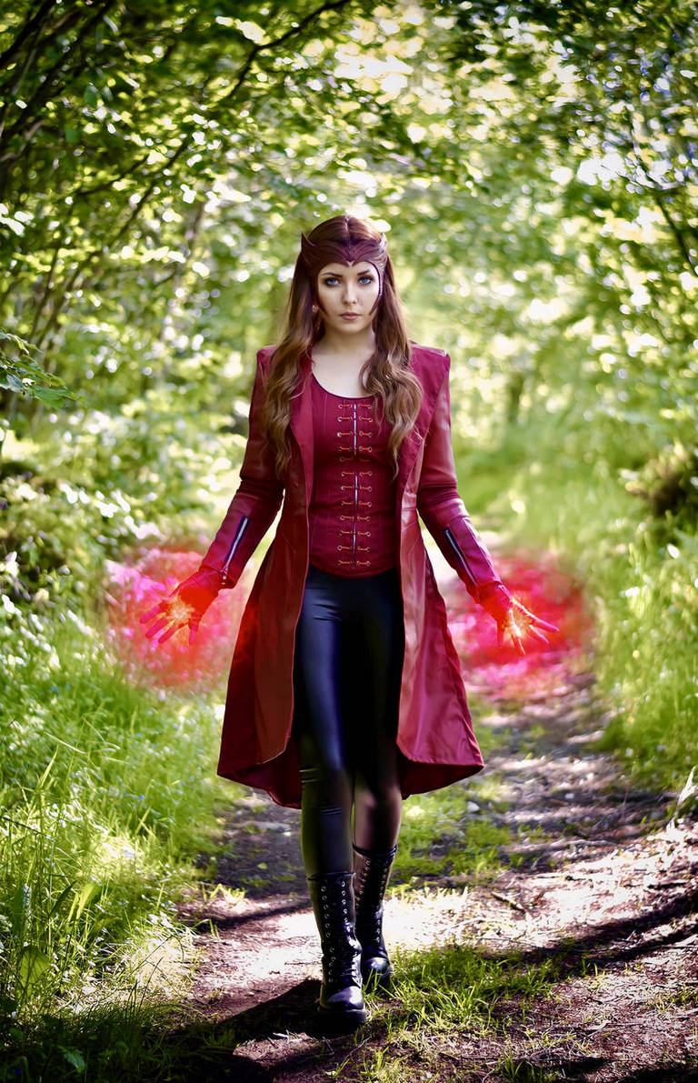 WandaVision - Wanda Django Maximoff (Scarlet Witch) Cosplay character portrait photography