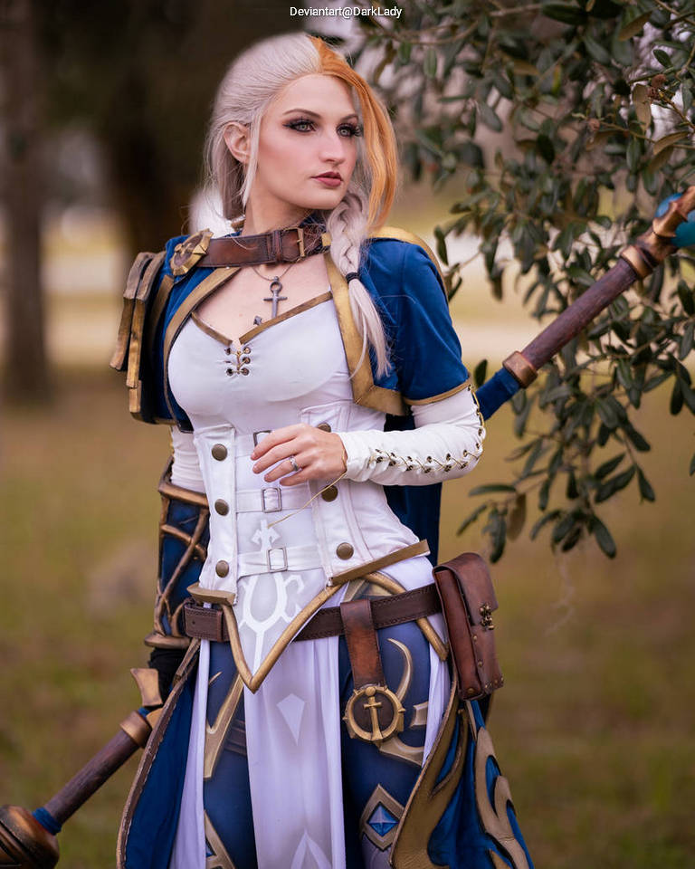 World of Warcraft - Battle for Azeroth - Jaina Proudmoore Cosplay character costume portrait