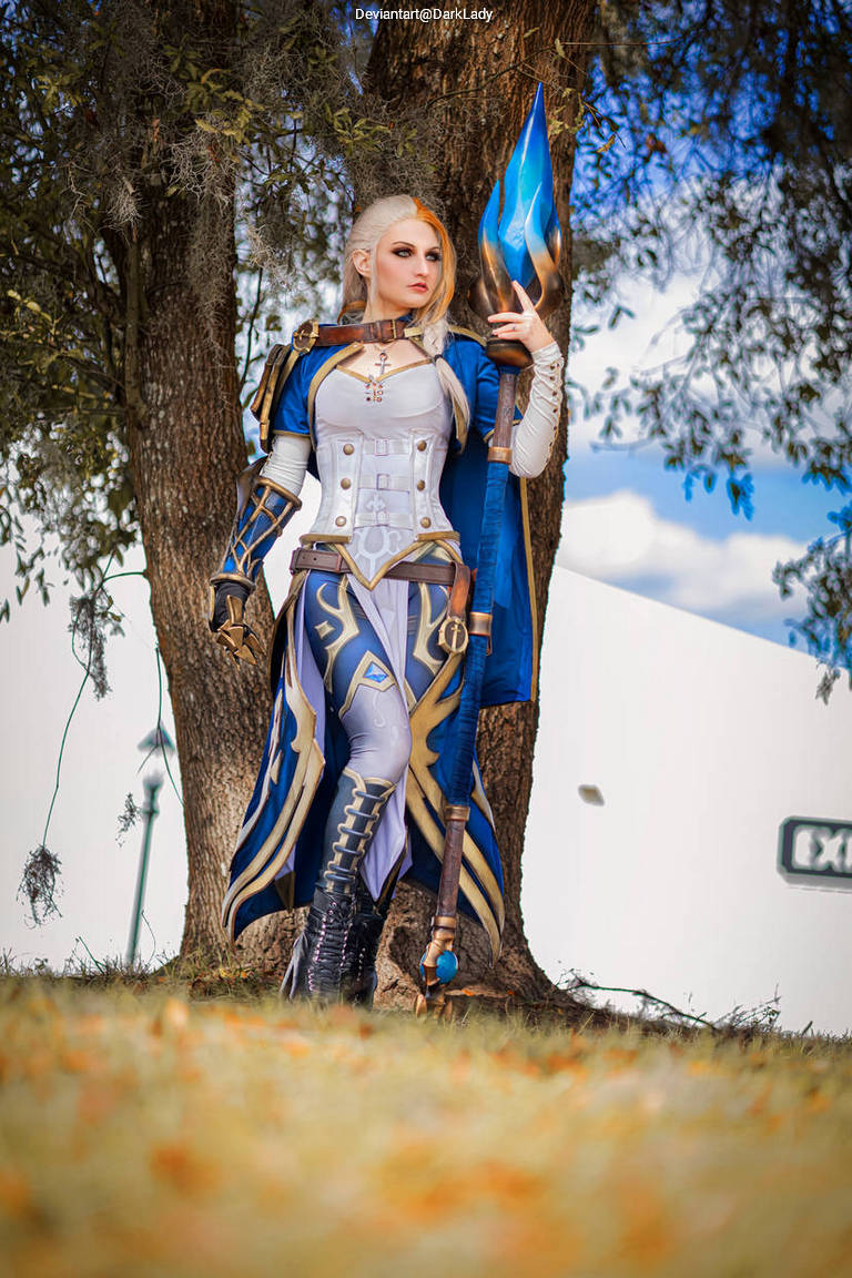 World of Warcraft - Battle for Azeroth - Jaina Proudmoore Cosplay costume showcase portrait